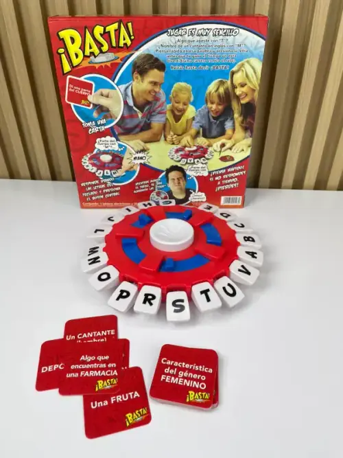 Juego de Mesa Basta en acción